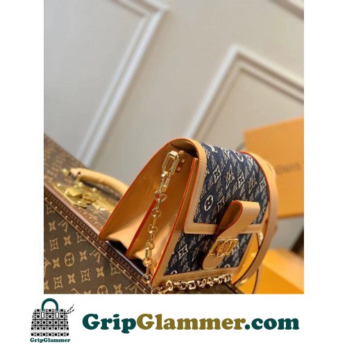 Louis Vuitton Petite Malle - Image 4