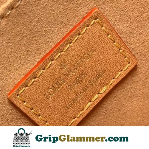 Louis Vuitton Petite Malle - Image 9