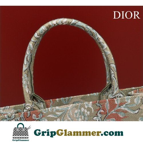 Dior Book Tote Medium 36cm - Image 7