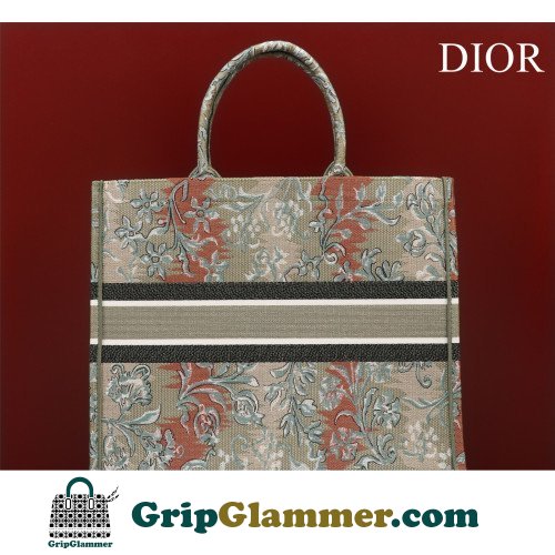 Dior Book Tote Large 42cm - Image 4