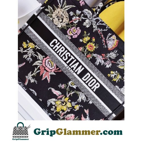 Dior Book Tote Large 42cm - Image 3