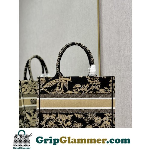 Dior Book Tote Medium 36cm - Image 4