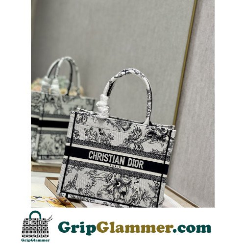 Dior Book Tote Small 26.5cm - Image 4