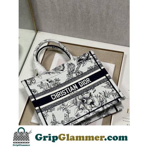 Dior Book Tote Small 26.5cm - Image 3