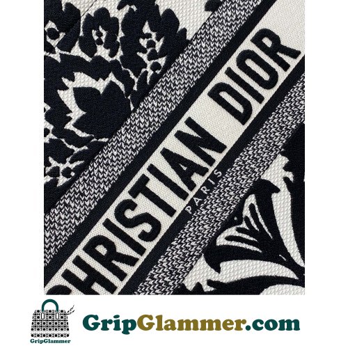 Dior Book Tote Medium 36cm - Image 2