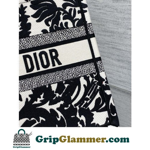 Dior Book Tote Medium 36cm - Image 3