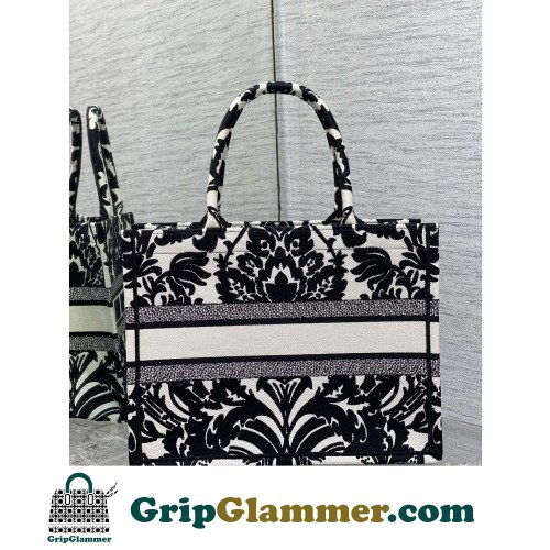 Dior Book Tote Medium 36cm - Image 4