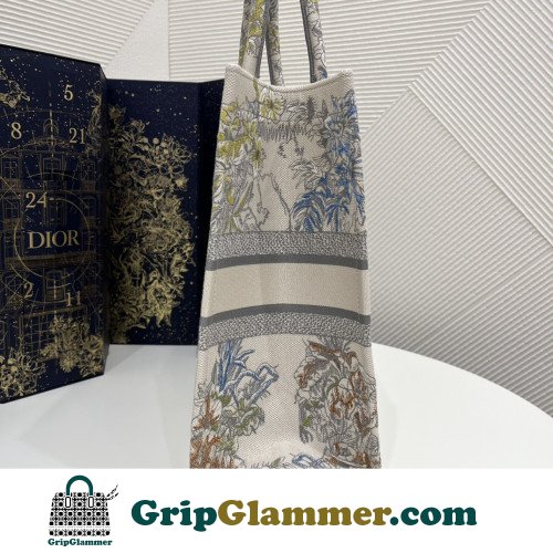 Dior Book Tote Large 42cm - Image 2