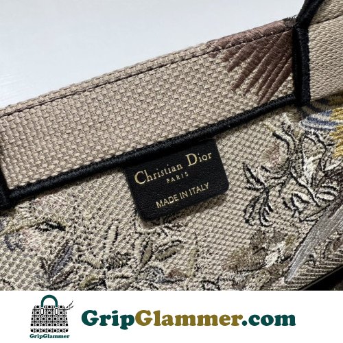 Dior Book Tote Large 42cm - Image 9