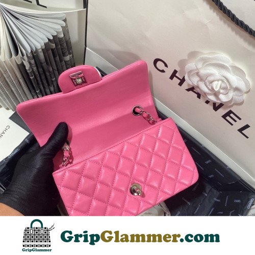 Chanel Flap Bag 20cm (Mini) - Image 8