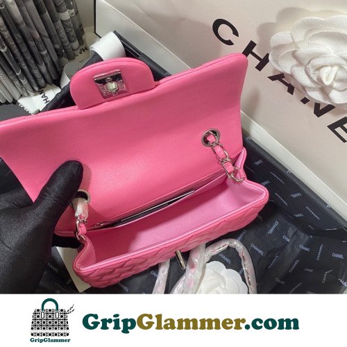 Chanel Flap Bag 20cm (Mini) - Image 9