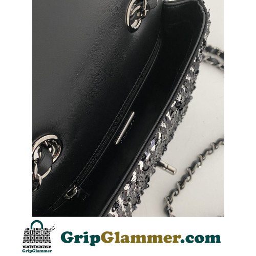 Chanel Flap Bag 20cm (Mini) - Image 8