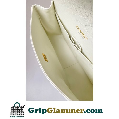 Chanel Flap Bag 30cm (Jumbo) - Image 9