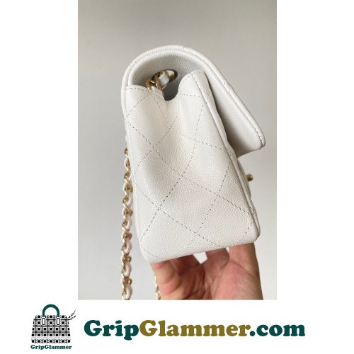 Chanel Flap Bag 20cm (Mini) - Image 6