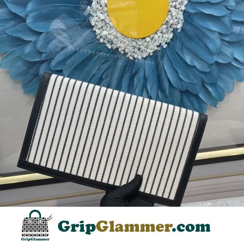 YSL Wallet - Image 5