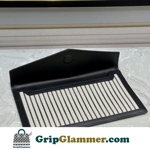 YSL Wallet - Image 6